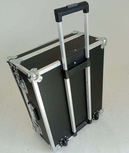 Hard Case para Acordeon 120 baixos Reduzido (Pelúcia Preta) - Image 3